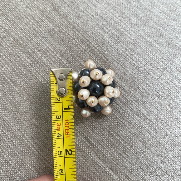 VINTAGE Runway XL Pearl Stud Statement Earrings - Picture 4 of 4